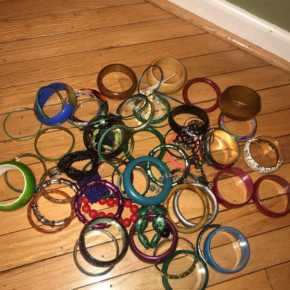 Bangles/Bracelet Multiple Colors (Plastic/Metal) - image 1